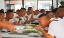 กรมสารวัตรทหารเรือจัดอาหารพิเศษมื้อกลางวันในทุก ๆ วันพุธ ให้กับทหารกองประจำการ
